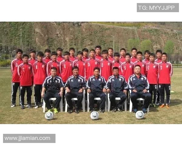 中国足球国家队队员的成长历程与未来发展展望分析